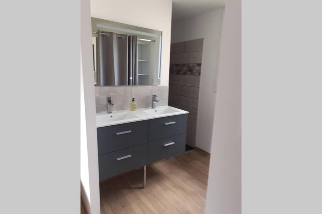 le 18 avenue du côteau 2/3 personnes tout confort Charmes  Exterior foto
